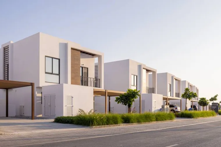 Rénovation complète d'une résidence pavillonnaire pour en faire une maison moderne, Puget-Théniers, GM Rénovation